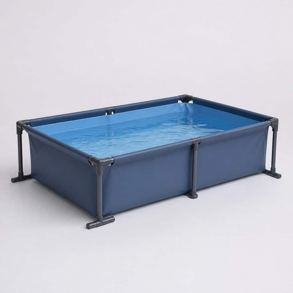 Petite piscine tubulaire compacte presente seul